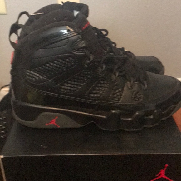 Air Jordans 9 - Picture 2 of 5